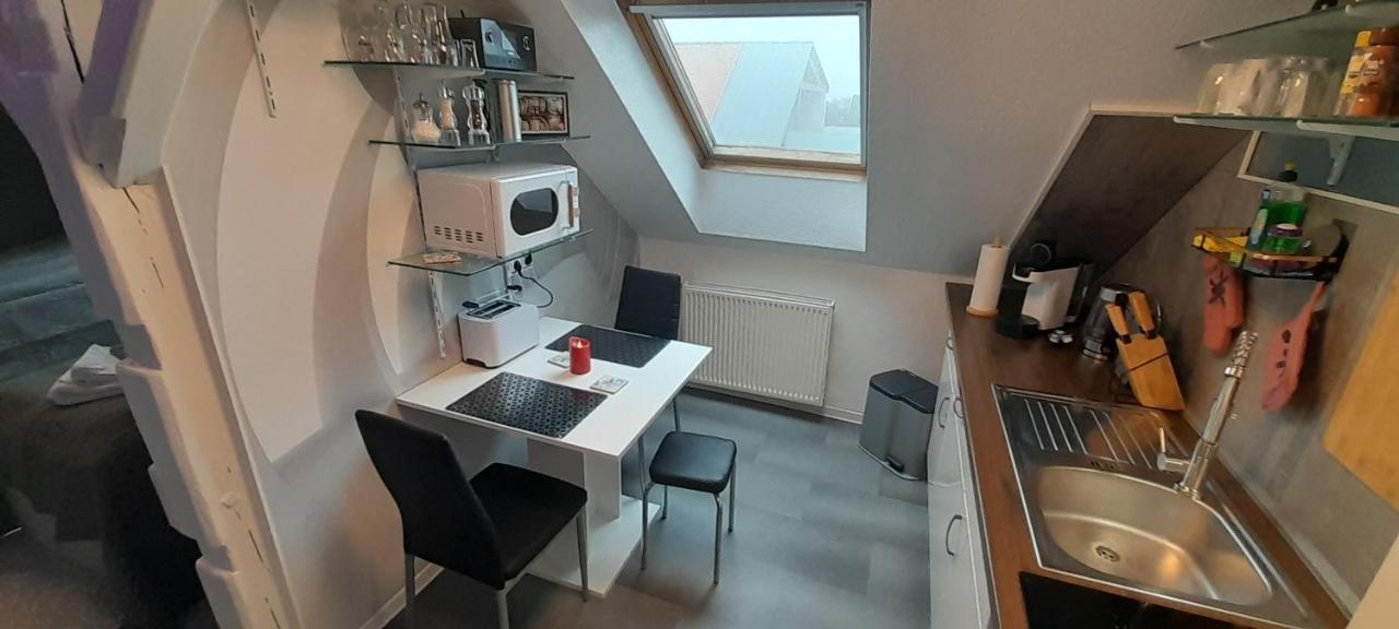 Best-Preis -Vip Lounge- Mit Netflix, Self-Check-In, Ebike Ladestation, Fahrradraum, Wlan Und Netflix - Direkt Am Elberadweg Im Herzen Von 维滕贝尔格 外观 照片